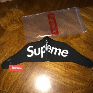 Supreme Mask Black logo NWT